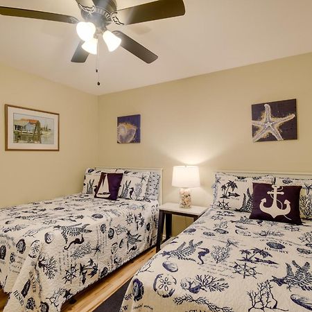 אושן אייל ביץ' Ocean Isle Apartment With Balcony, 1 Mi To Beach! מראה חיצוני תמונה